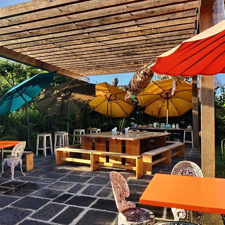 Out Of The Blue Hostel Понта Делгада Екстериор снимка